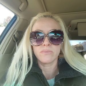 Meet your Posher, Lynn